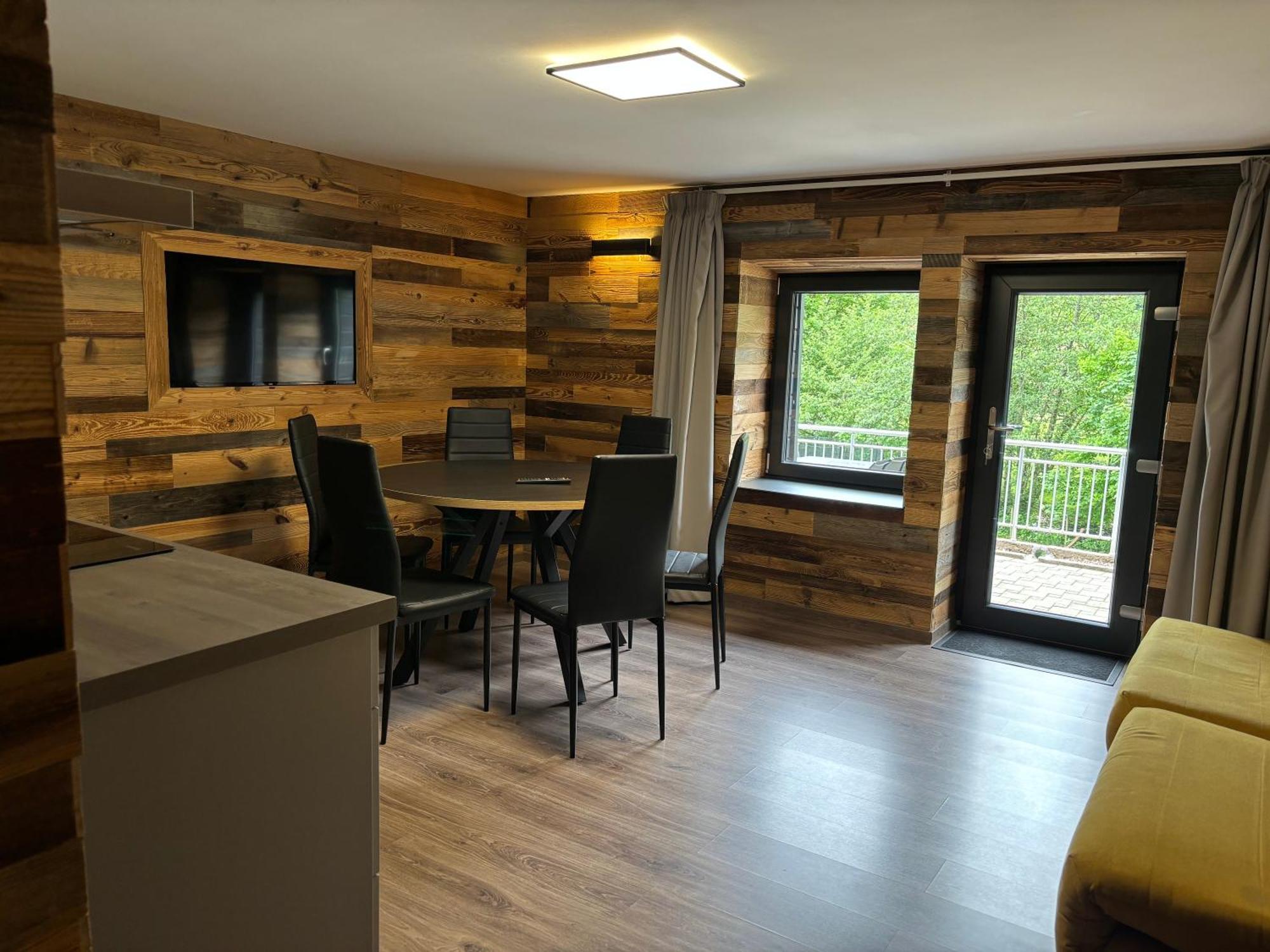 La Ferme De Rochesson, Jacuzzis & Piscine Commune 外观 照片