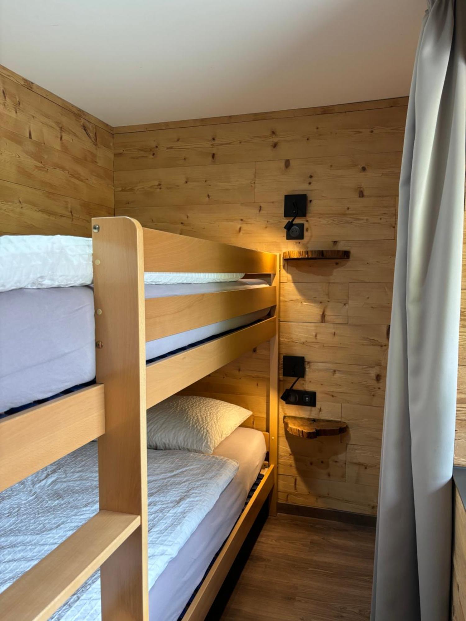 La Ferme De Rochesson, Jacuzzis & Piscine Commune 外观 照片